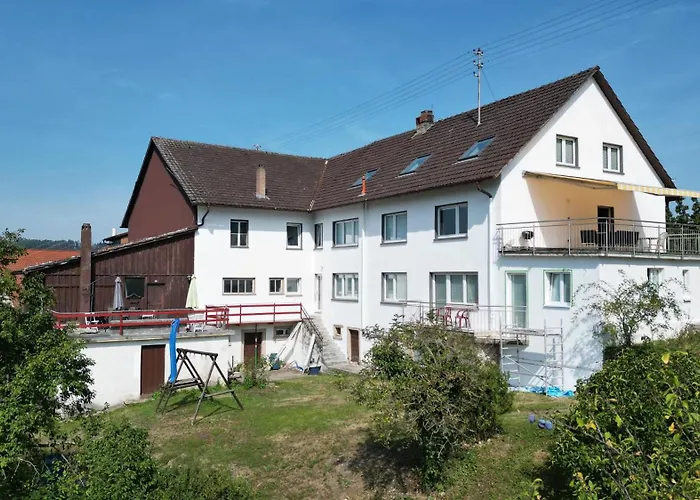Esc Basel 50 Minuten, Wohnung Mit 6 Schlafzimmern Fuer 12 Gaeste Und Mehr