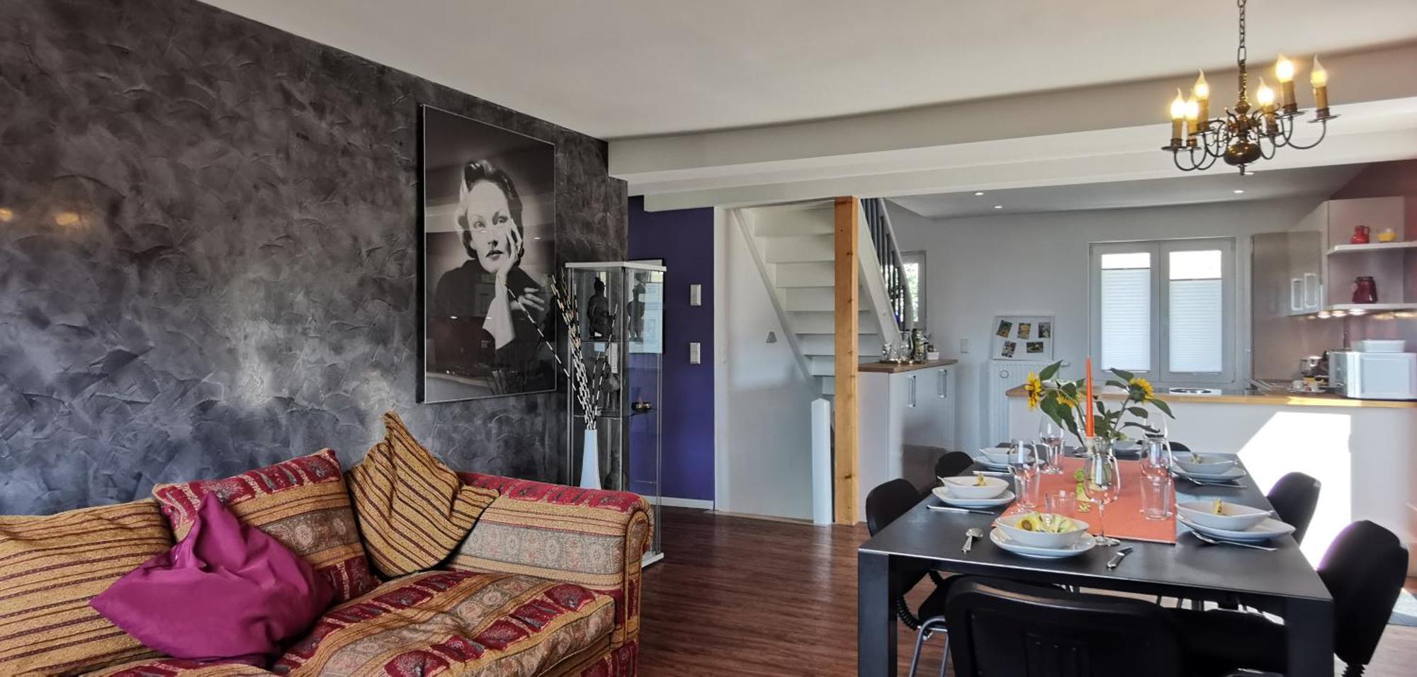 Esc Basel 50 Minuten, Mit 6 Schlafzimmern Fuer 12 Gaeste Und Mehr Apartment Waldshut-Tiengen