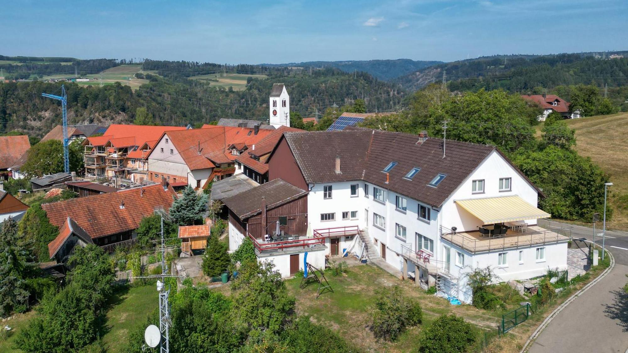 Esc Basel 50 Minuten, Mit 6 Schlafzimmern Fuer 12 Gaeste Und Mehr * Waldshut-Tiengen