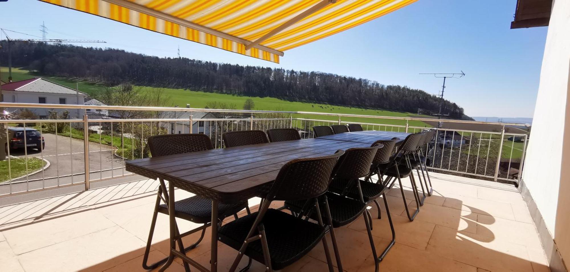 Esc Basel 50 Minuten, Mit 6 Schlafzimmern Fuer 12 Gaeste Und Mehr Apartment Waldshut-Tiengen